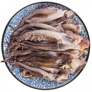 В замороженных морепродуктах 500g*1 мешок кальмаров