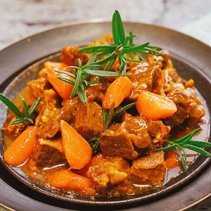 500g замороженной говядины с грудинкой