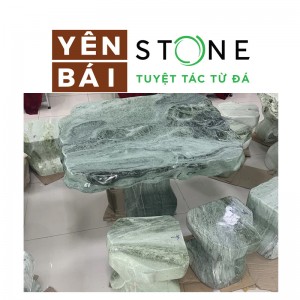 翡翠绿石桌椅