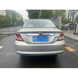 Fit 2004 model three compartment 1.3L CVT