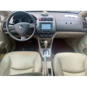 Fit 2004 model three compartment 1.3L CVT