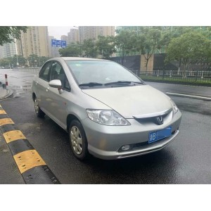 Fit 2004 model three compartment 1.3L CVT