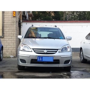 LIANA 2011 a + 1.4L Ручной роскошь