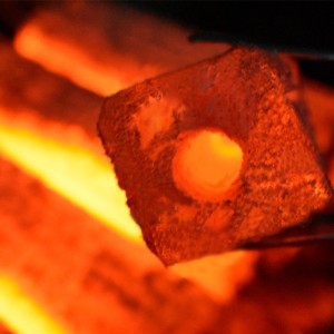 燒烤碳木炭條燒烤木碳果木炭環保無煙燒烤炭機制木炭條形空心炭燒烤燃料3斤