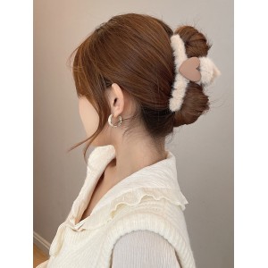 Plush clip for women&#039;s hair clips in autumn and winter