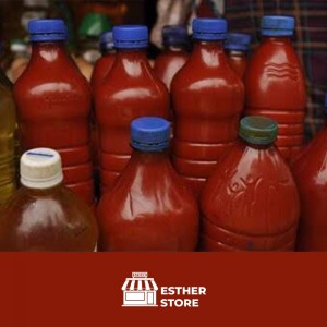 500 ml (16.9 fl oz) bottle of palm oil, suitable for personal or small household use